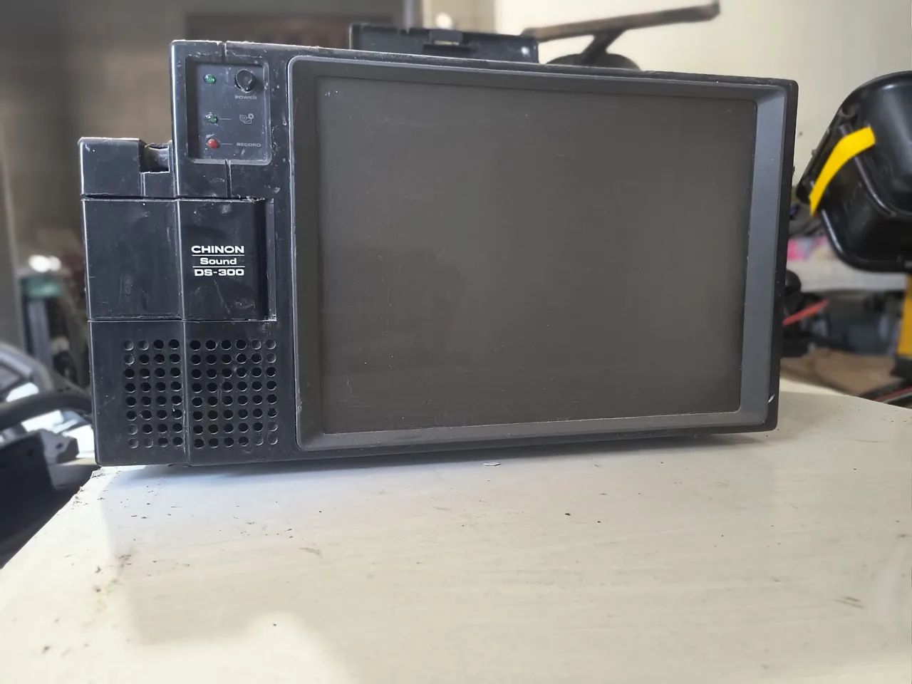 Projetor de Vídeo Chinon Sound DS-300 - Foto 2