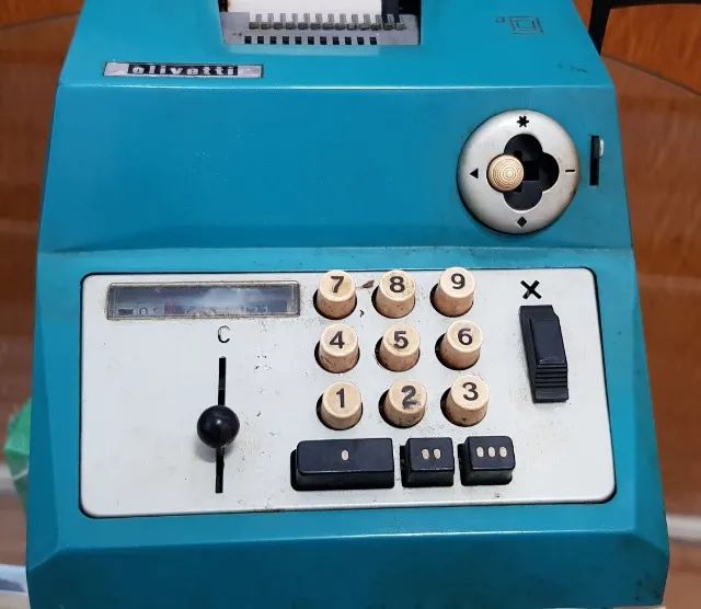 Antiga Calculadora Olivetti mecânica Vintage década de 50  - Foto 5