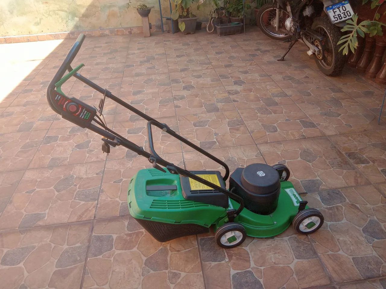 Máquina de cortar grama mc40 - Foto 5