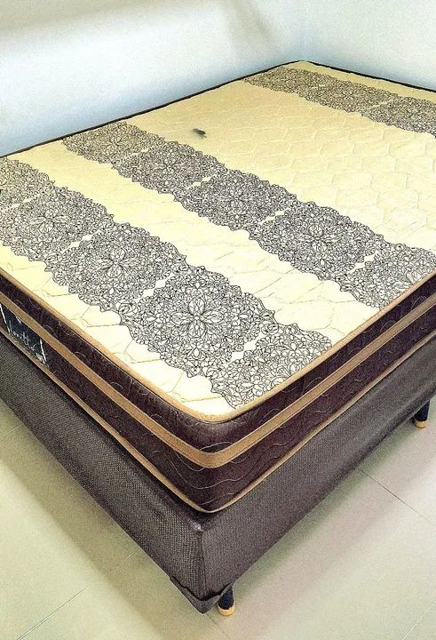CAMA BOX CASAL COMPLETA A TODA PROVA E MUITO CUIDADA