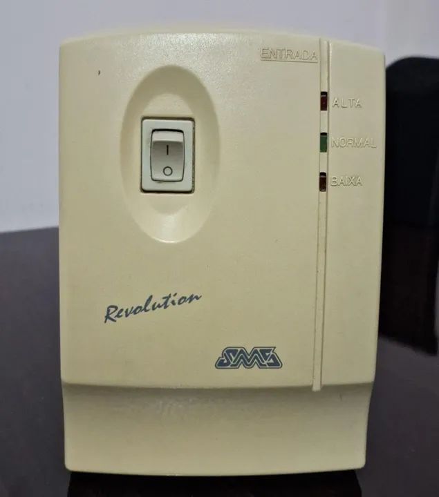 Estabilizador voltagens