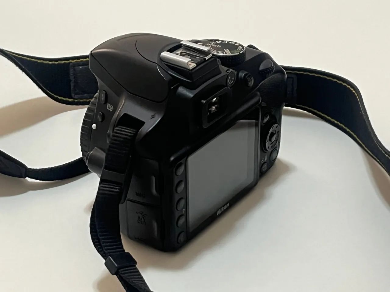 Câmera DSLR Nikon D3300 + 55-200mm - Com caixa, Pouco Uso - Foto 4