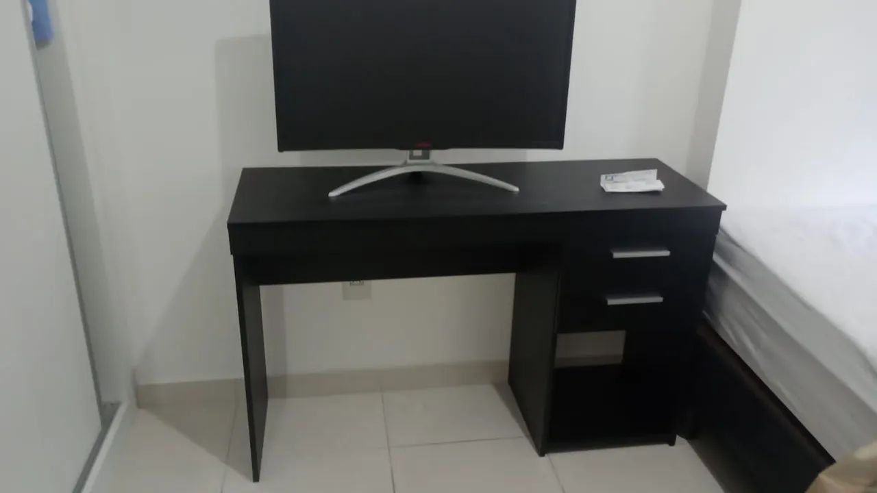 Escrivaninha Preta com Gaveta 1.21