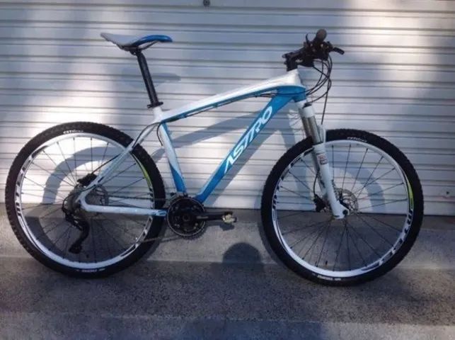 Bicicleta 26" 30v Shimano SLX/Deore Freio a Disco Hidráulico - Astro