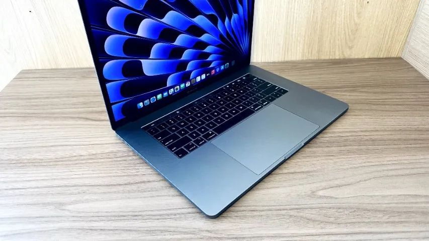 MacBook Pro, 2019, Core i9, 32 Gb Ram, 512 Ssd Gb, 15.4 Polegadas, Touch Bar, Touch Id - Foto 4