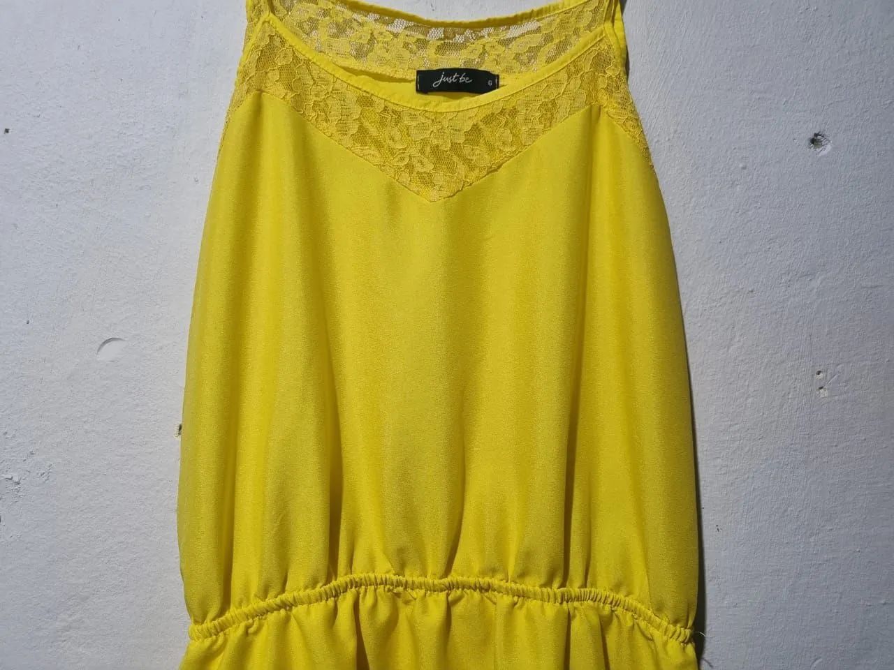 Vestido amarelo de alcinha  - Foto 6