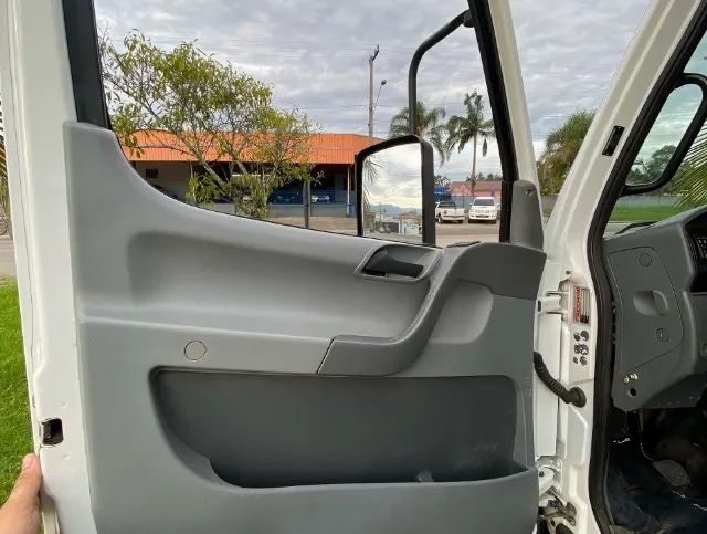 MB Accelo 915c Baú ano 2009 - Foto 8