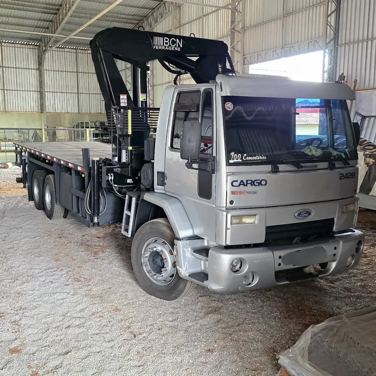 Caminhão MUNCK cargo 