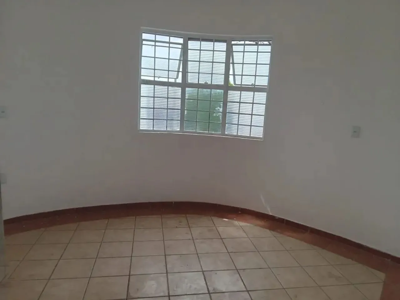 Salas comerciais no Jd. Magnólia/ 3 Salas/ 2 Wc´s/ Cozinha/ Aluguel 1.800,00