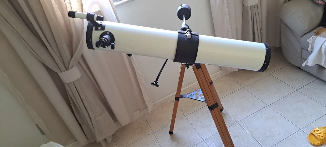 Telescópio Refletor 900 Mm 4 1/2