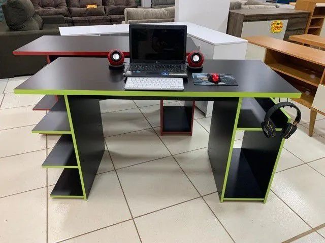 Mesa gamer ampla 1.36