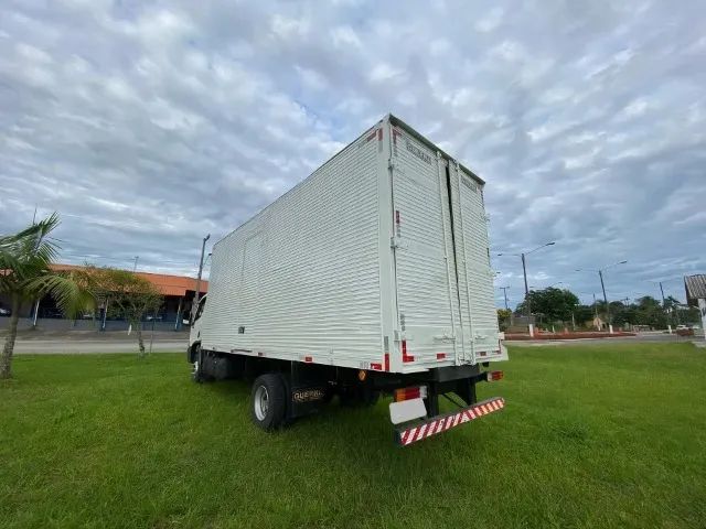 MB Accelo 915c Baú ano 2009 - Foto 5