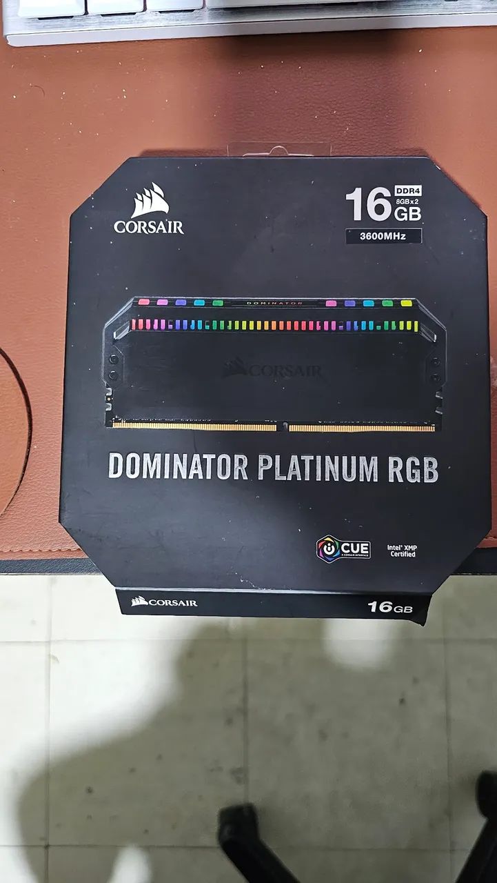 Memória RAM Corsair Dominator Platinum RGB 16GB DDR4 3600MHz