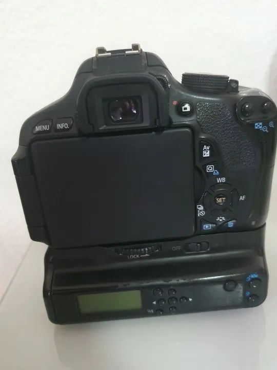 Camera Canon EOS Rebel T3i - Foto 2