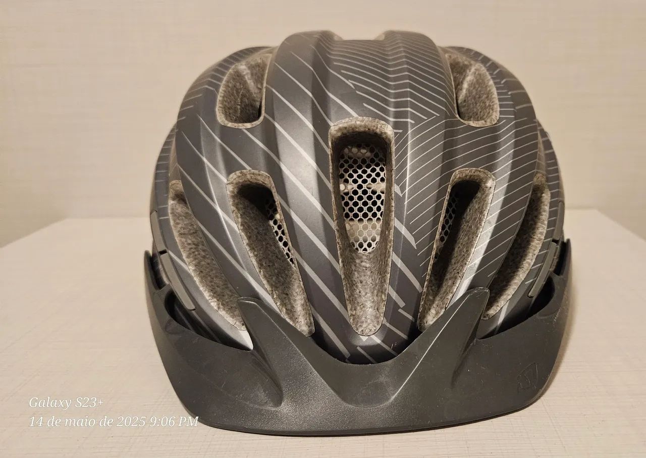 Capacete Giro Vasona Titânio para Ciclismo - Foto 3