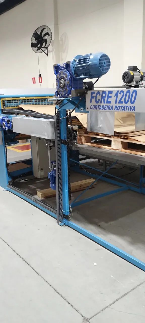 Cortadeira em folhas. Resmadeira com faca rotativa  - Foto 2