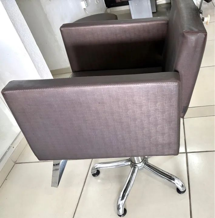 Cadeira cabeleireira reclinável - Foto 6