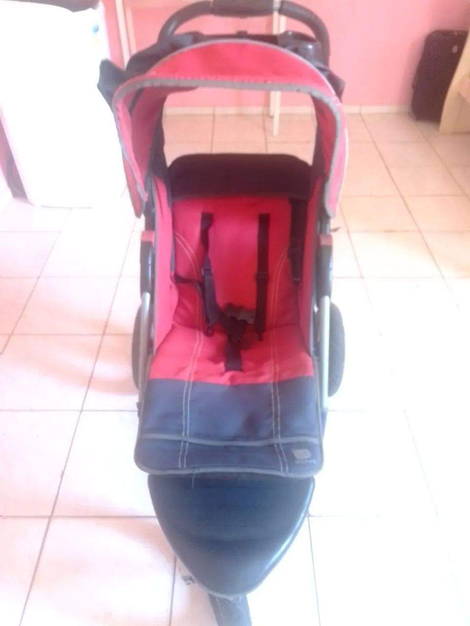 Carrinho de bebê semi novo - Foto 4