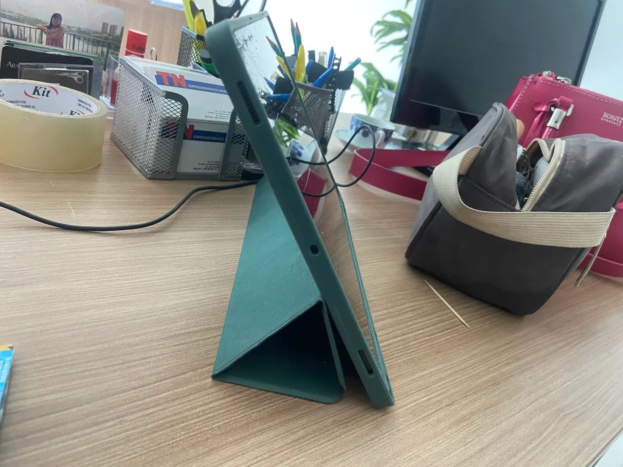 Tablete Samsung (tela original e trincada) tamanho display 11.4  - Foto 5