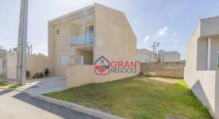Sobrado em condomínio fechado à venda no Campo de Santana