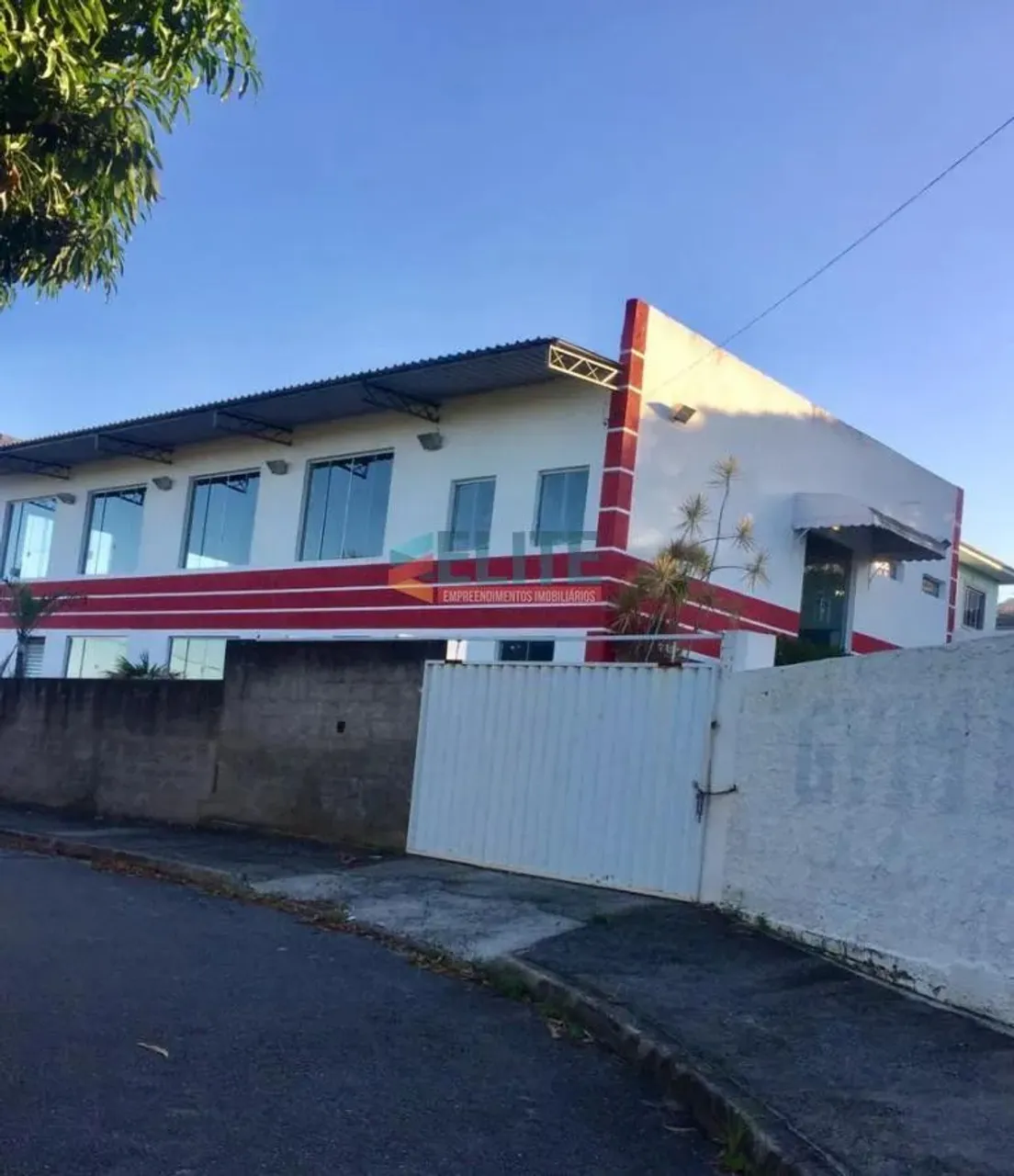 Loja Comercial para Venda em Saquarema, Porto da Roça I, 3 banheiros