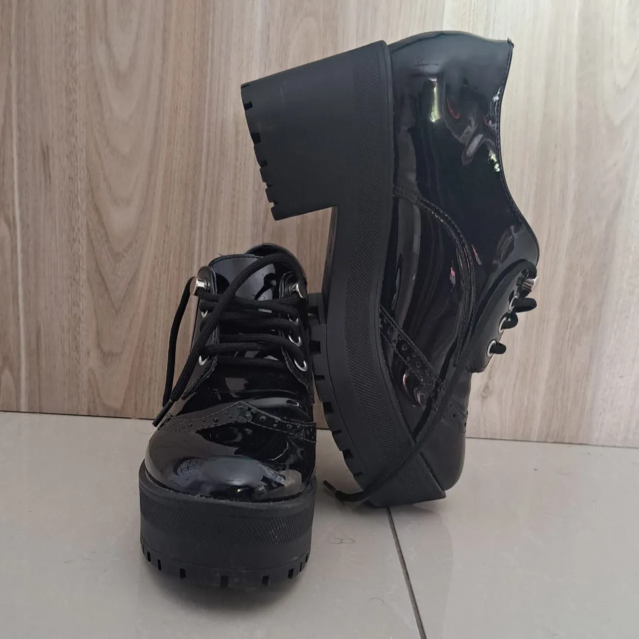 Sapatos plataforma pretos Via Marte 37 Pouco Usado