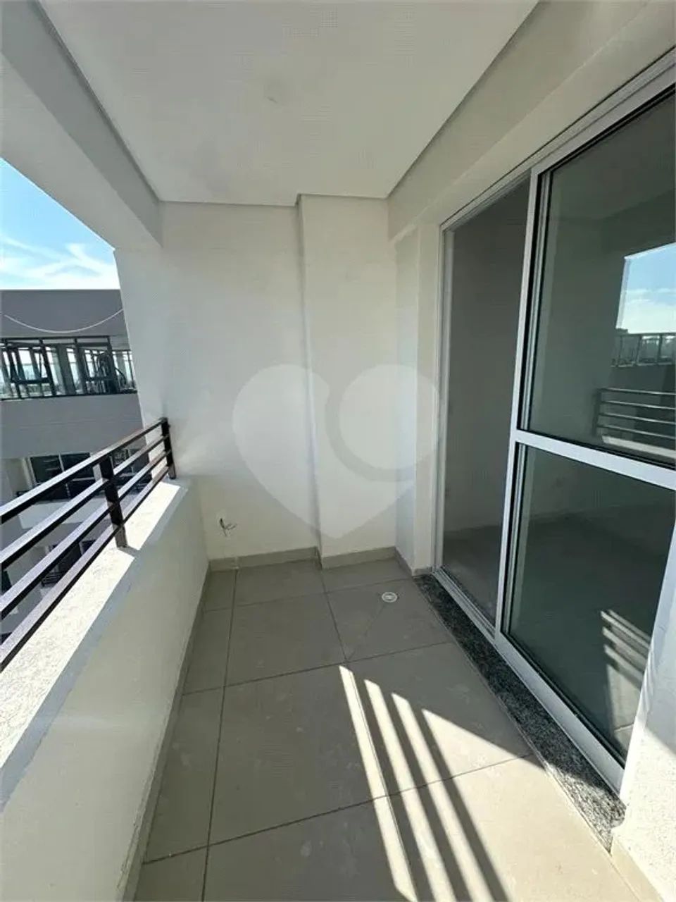 Apartamento Compacto e Moderno - 32m² | 1 Dormitório (Suíte) | 1 Vaga - Foto 2