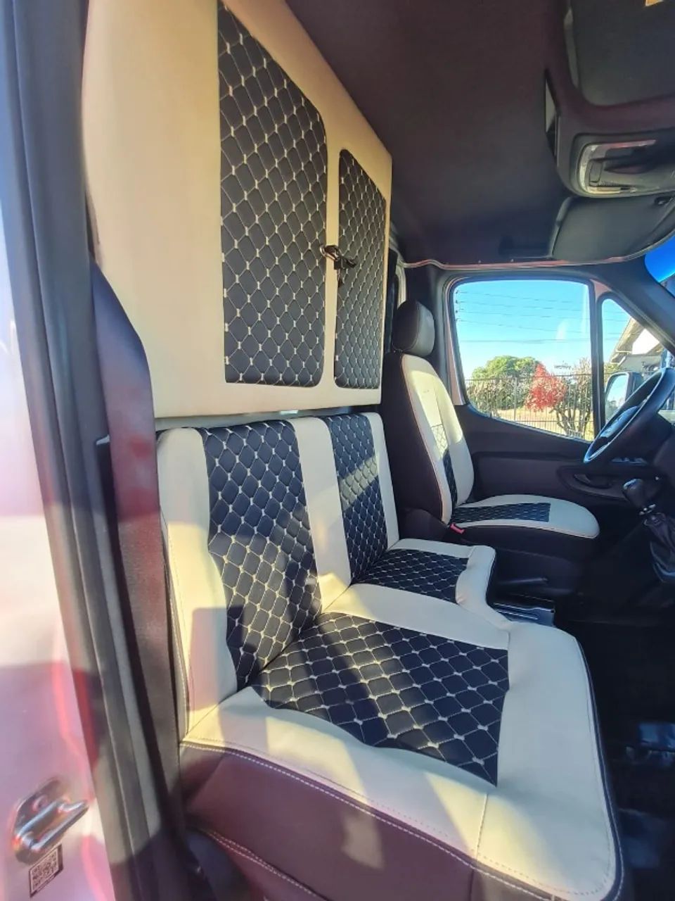 MB Sprinter 516CDI com baú - Foto 3