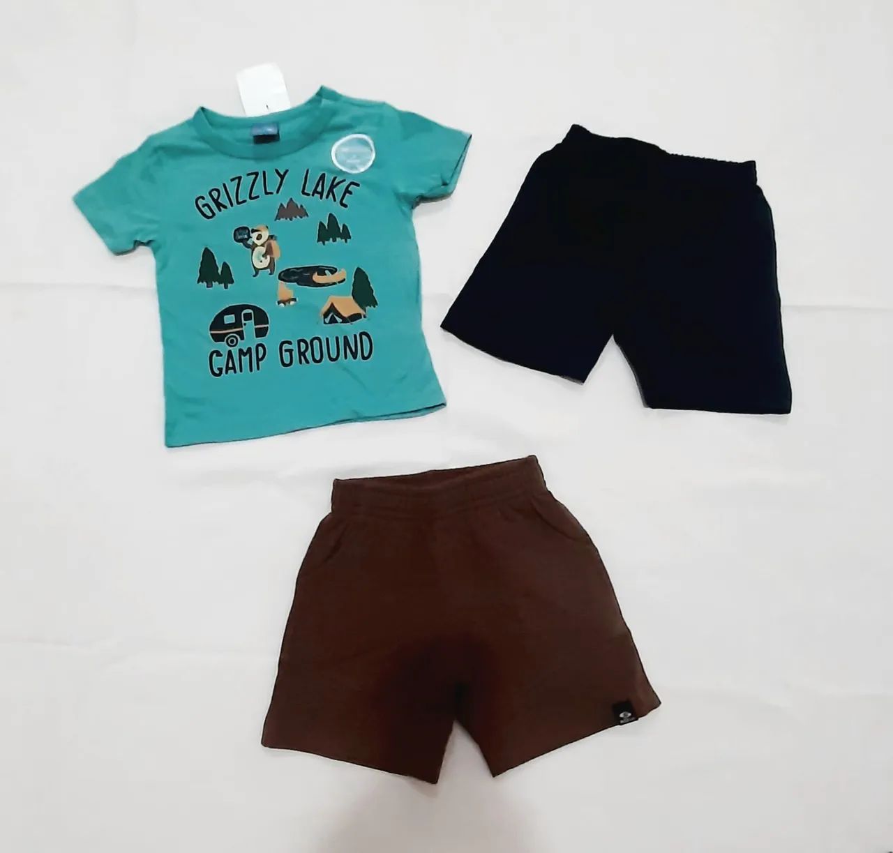 Lote roupinhas oara menino tamanho 2/3 com 6 peças NOVAS - Foto 3