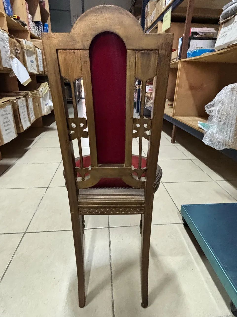 Cadeira Luis Xv Veludo VERMELHO OPORTUNIDADE  - Foto 3