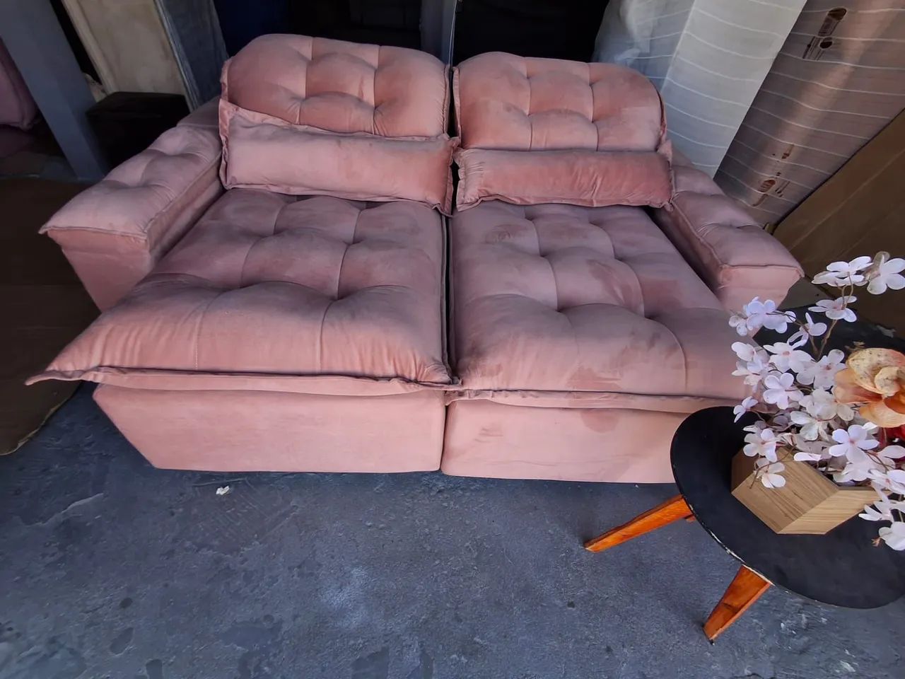 Sofá retrátil e reclinável 2 lugares - Foto 4
