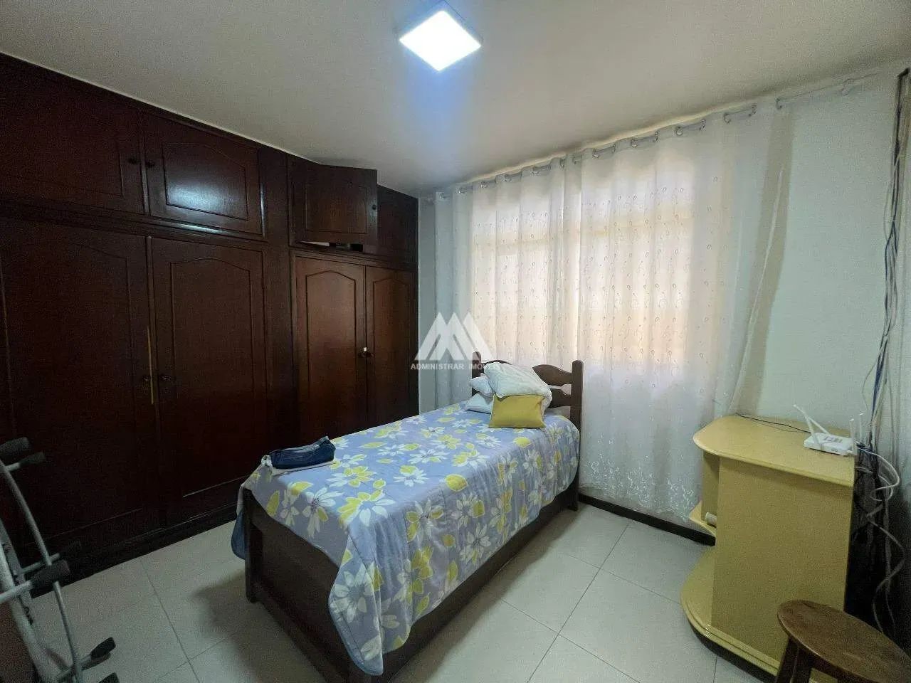 Alugo casa em Itaúna com ótima localização! - Foto 5