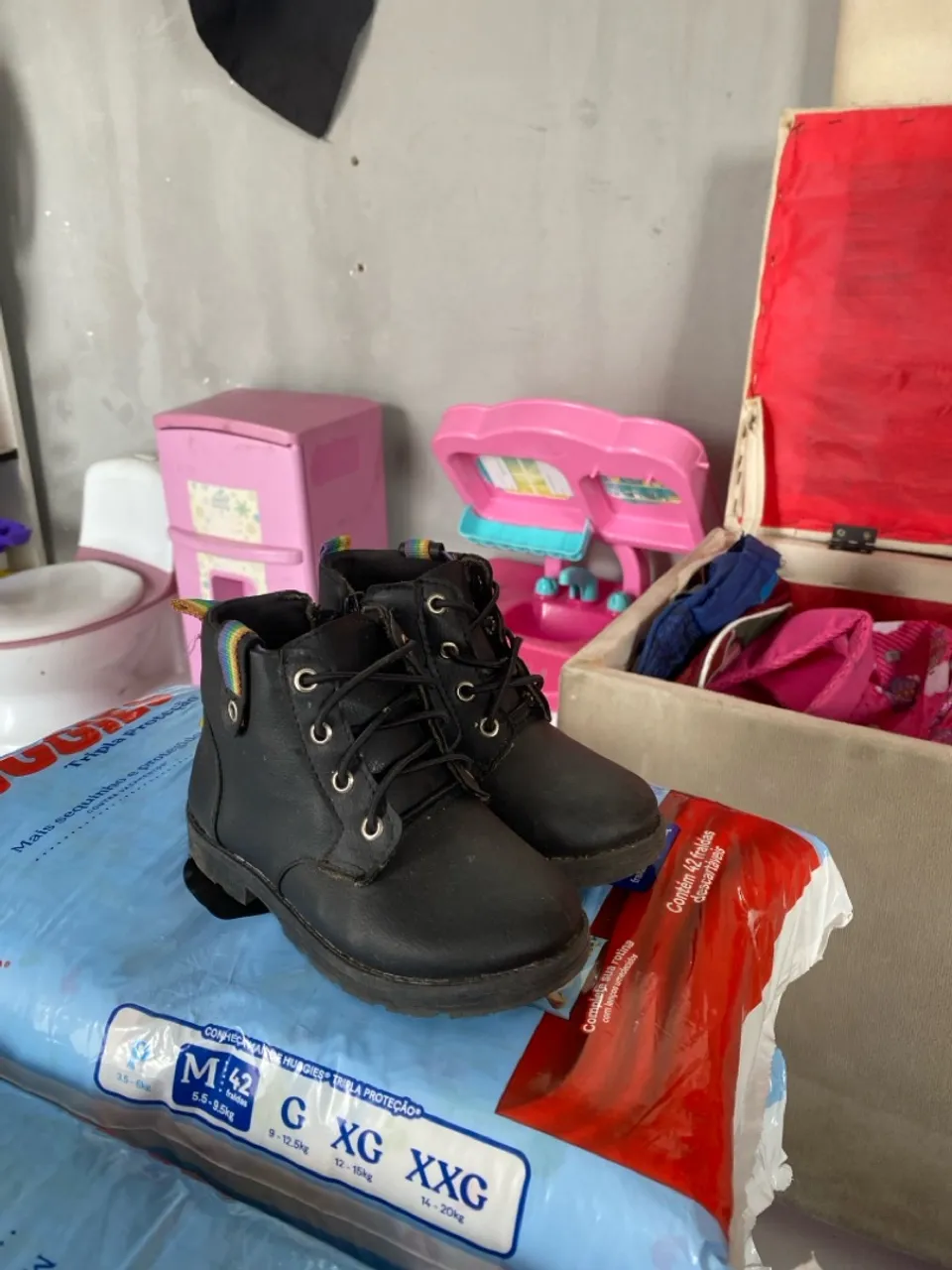 Bota tamanho 24