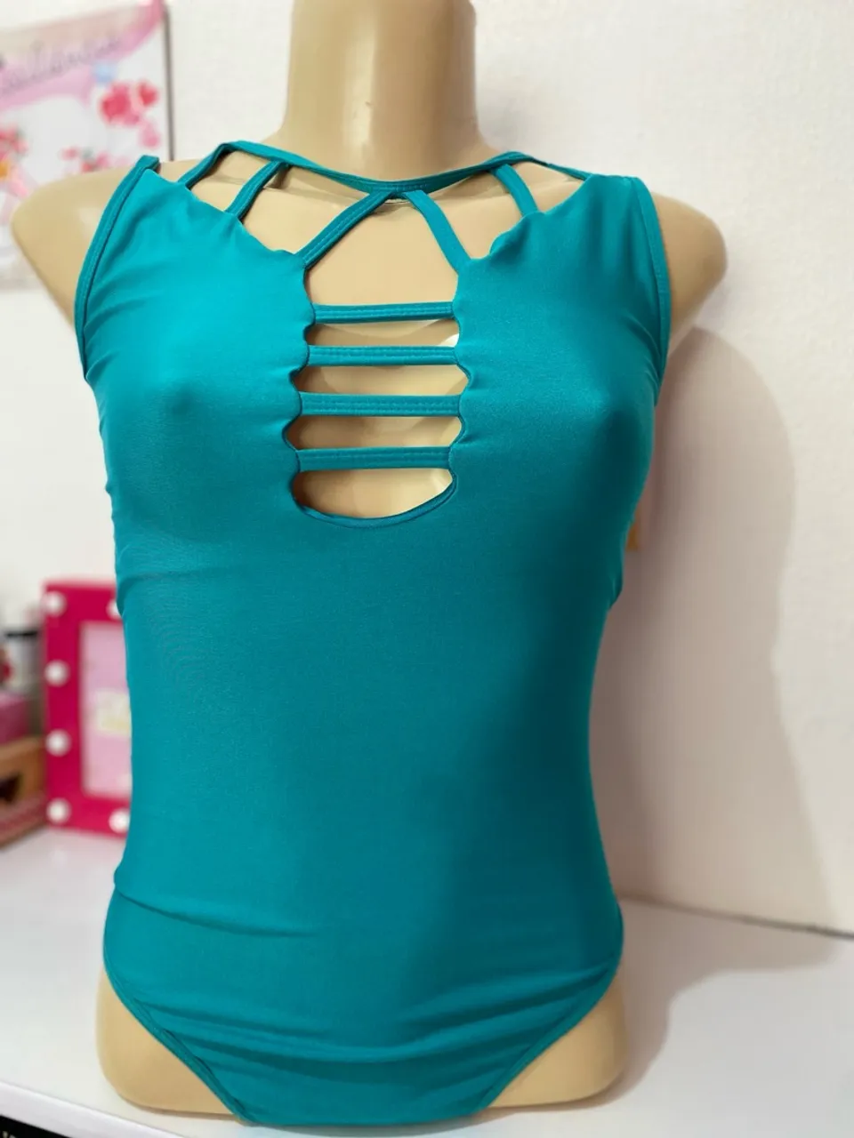 Body Feminino Verde com Detalhe em X