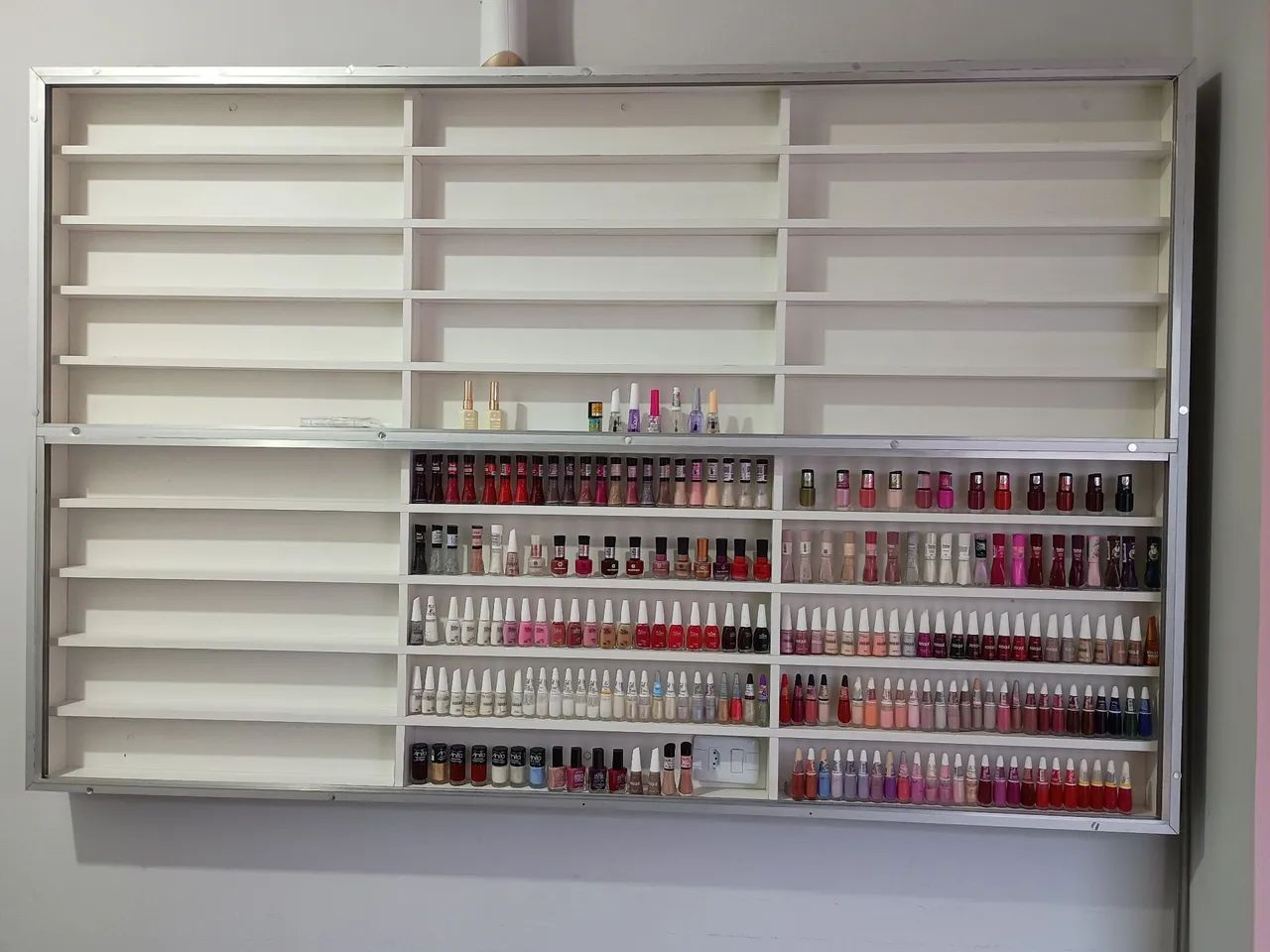 Expositor de esmaltes 