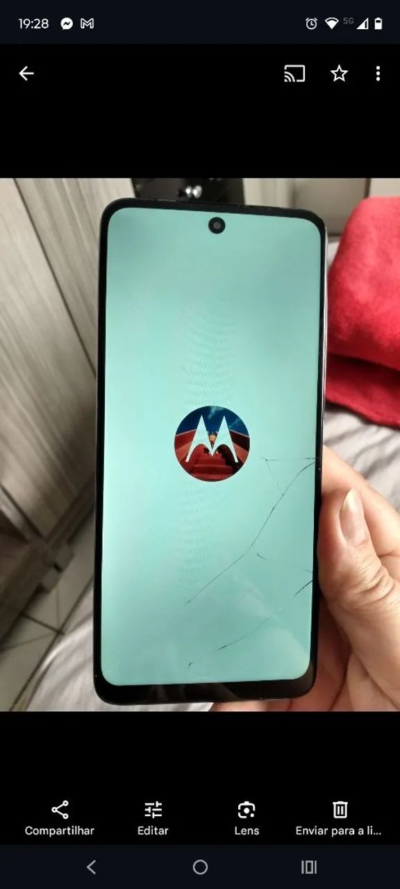 Moto g54 256 gigas 8 RAM ( vidro trincado ) - Foto 2