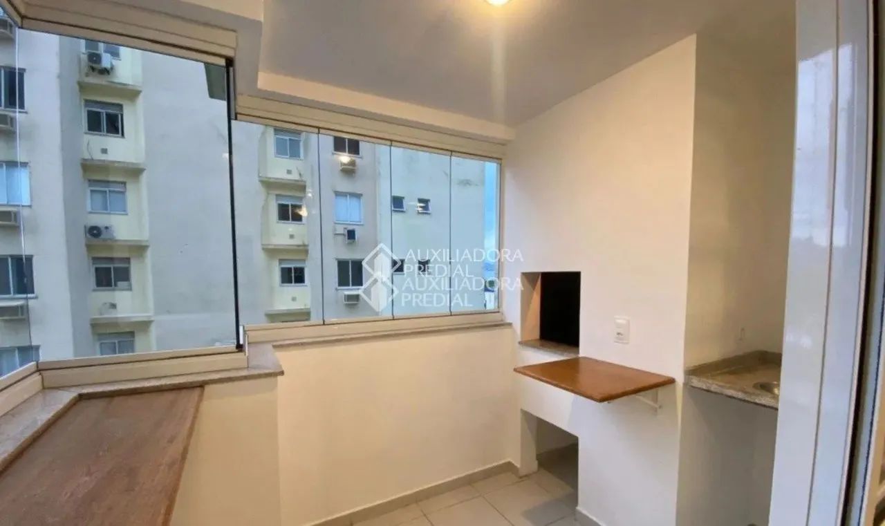 Apartamento de 2 dormitorios, localizado no bairro costeira do pirajubae - Foto 8