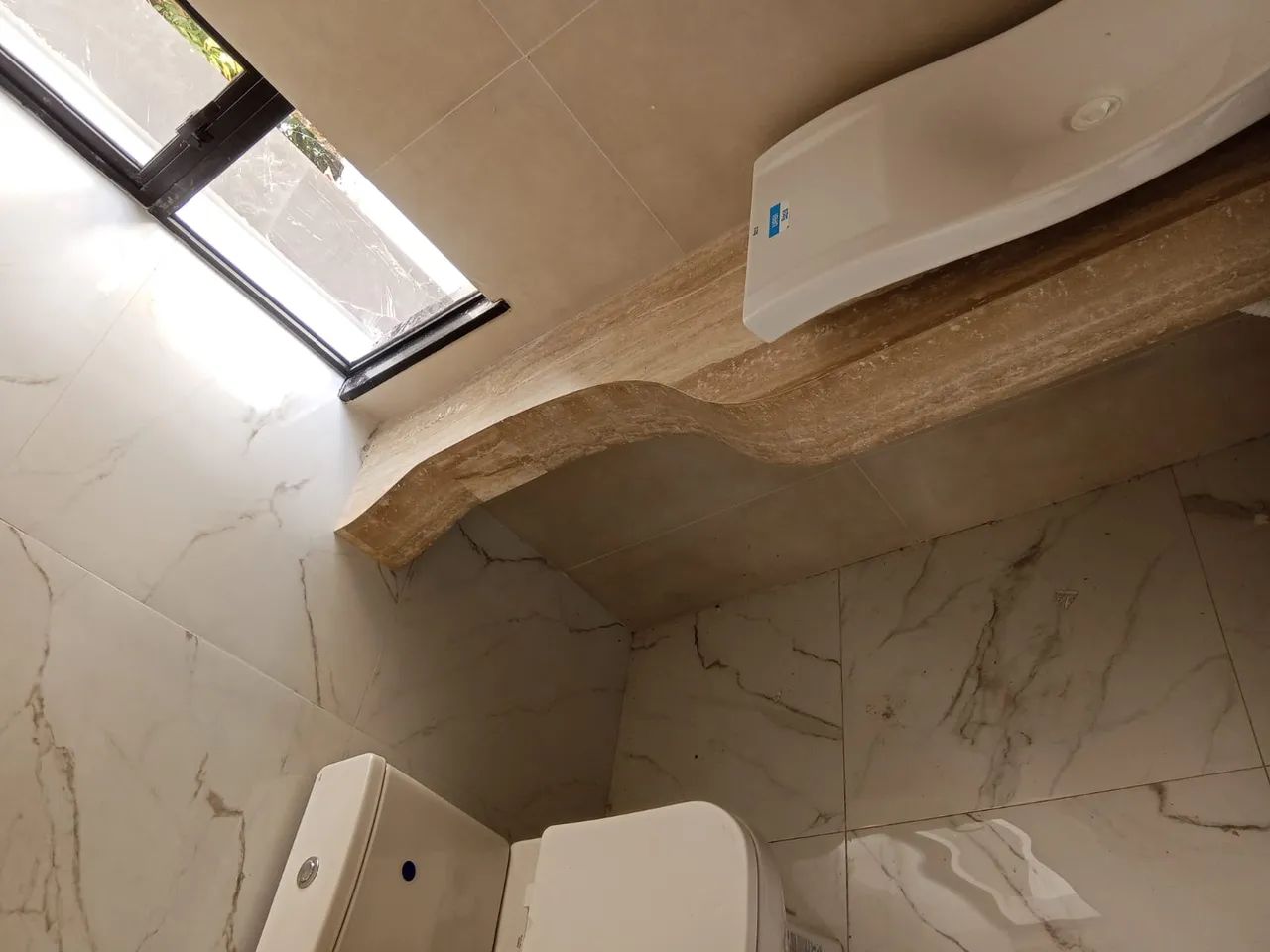 Casa Duplex no Condomínio Alphaville 04 de 311m ²/ 4 Suítes / Piscina com Hidromassagem na - Foto 5