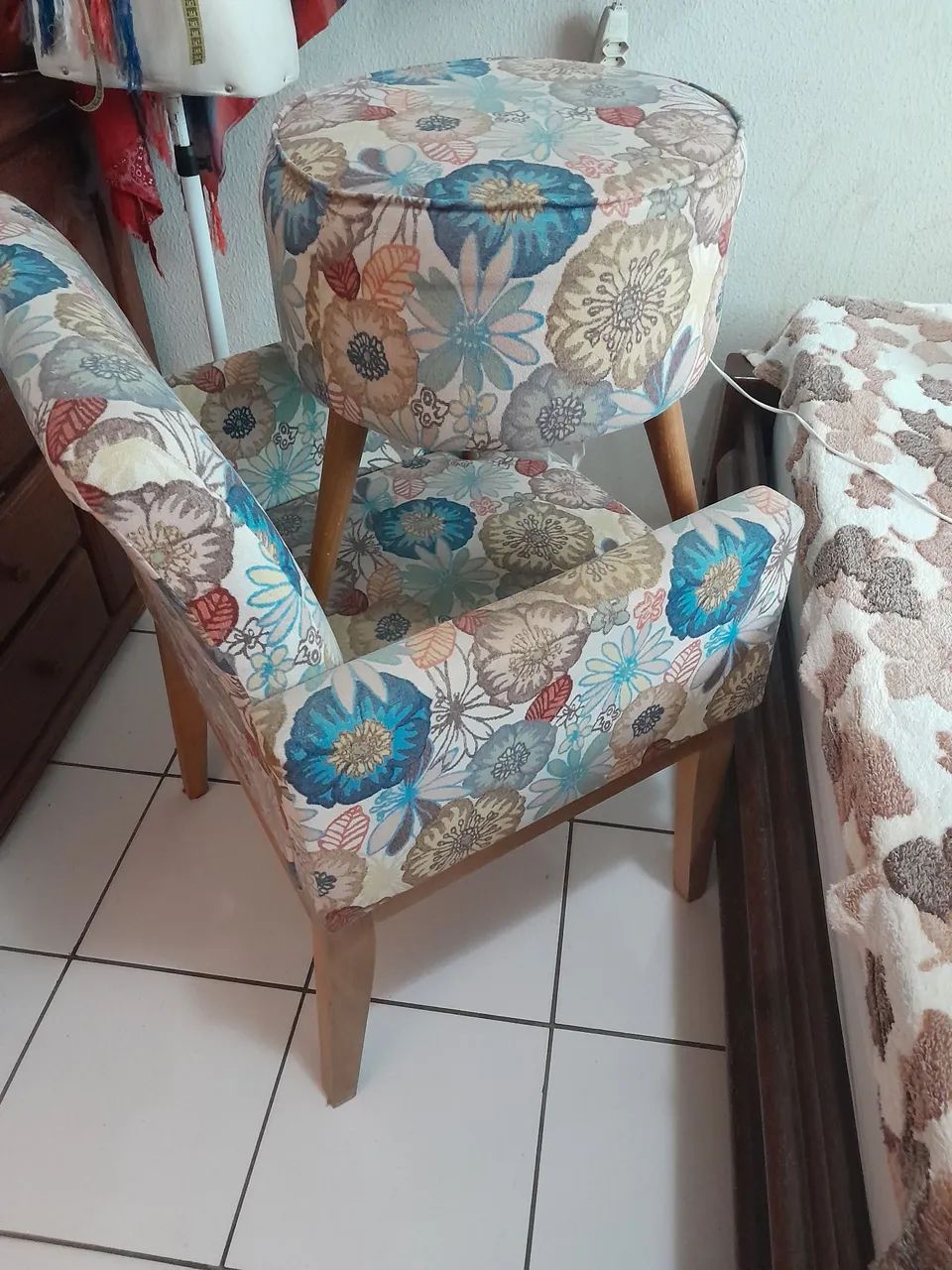 Poltrona e Puff Floral - Foto 5