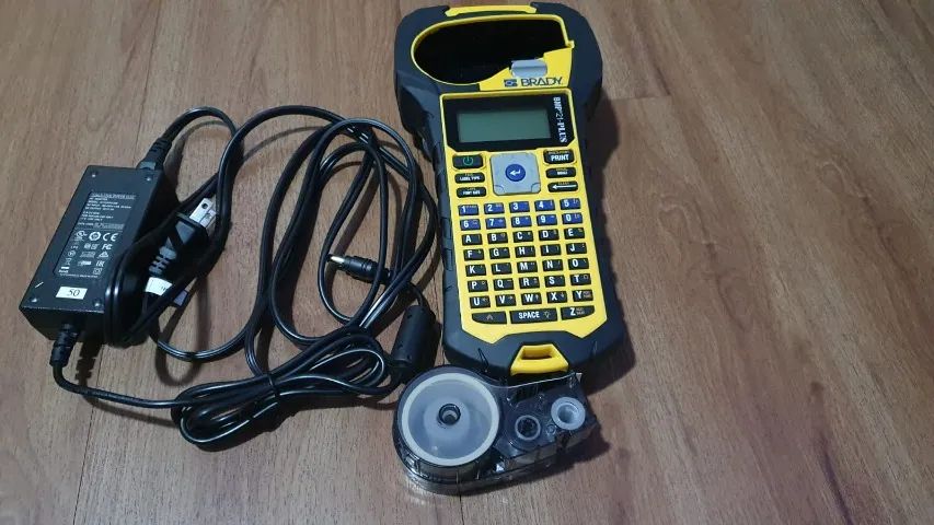 Etiquetadora Profissional Brady BMP21-Plus Fitas 19mm - USADO - Foto 2