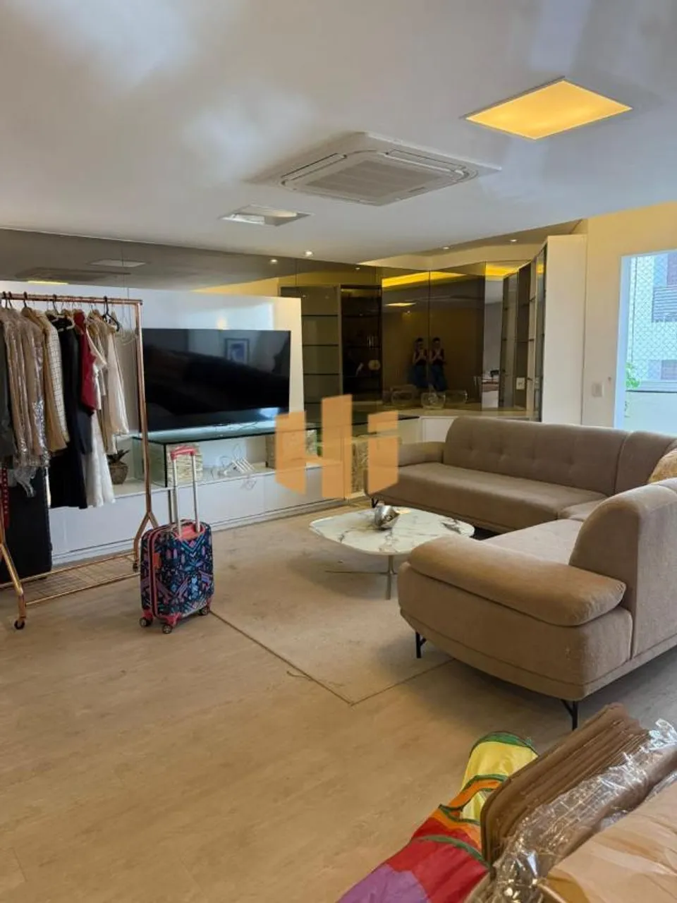 Venda de apartamento mobíliado nas Graças no EDF. Nossa Senhora Aparecida