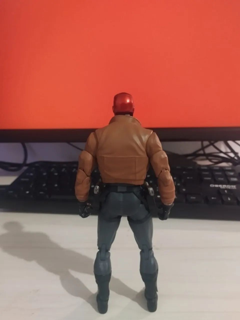 DC Collectibles Essentials Capuz vermelho (Red Hood) Hobbies e