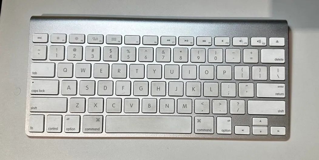 Apple wireless keyboard  e Apple Magic Trackpad - Foto 4