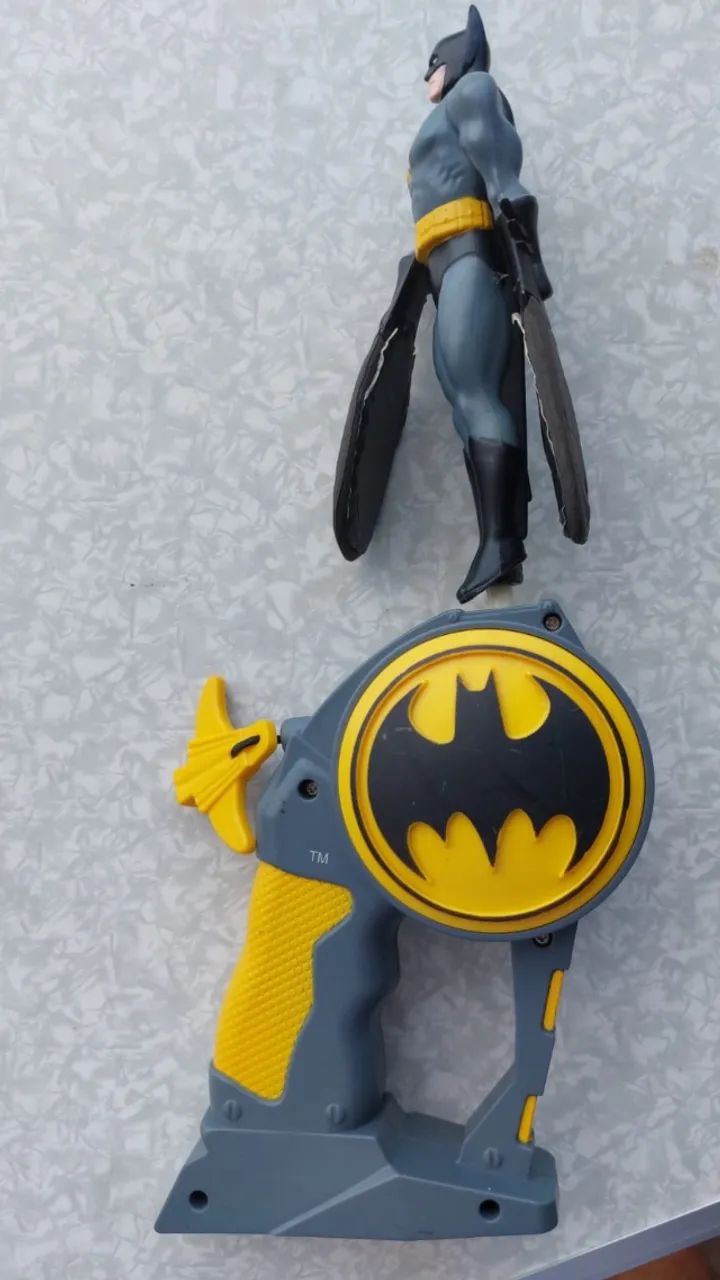 Lança Boneco Batman Flying Copter DC - Foto 3