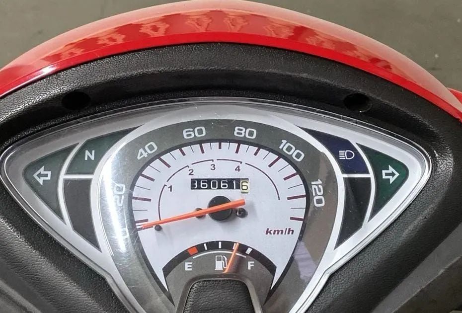 VENDO HONDA BIZ 100 KS - NOVÍSSIMA - Foto 3