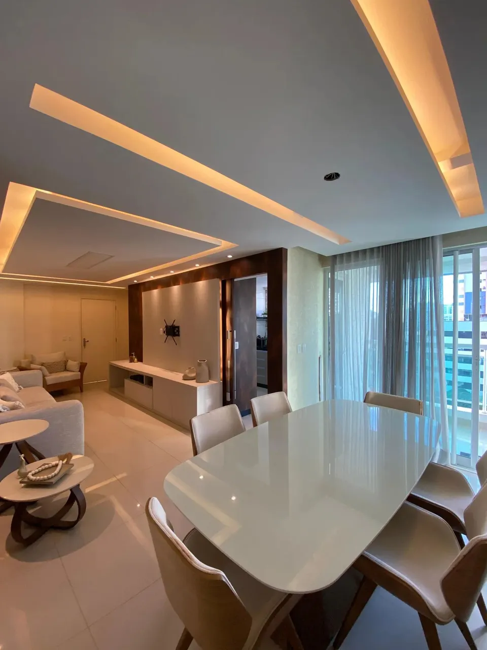Belo Apartamento no Renascença com 3 suítes || Porteira Fechada