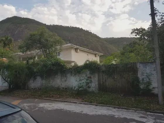 Vendo terreno de 480m² em Itaipu - Niterói/Rio de Janeiro