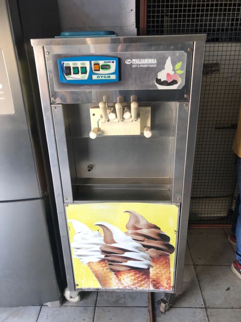 Máquina de Sorvete P2 Italiana