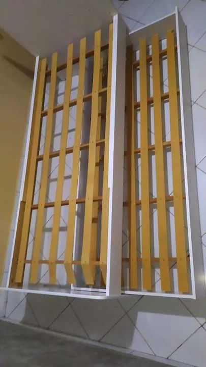 Cama de solteiro com auxiliar 