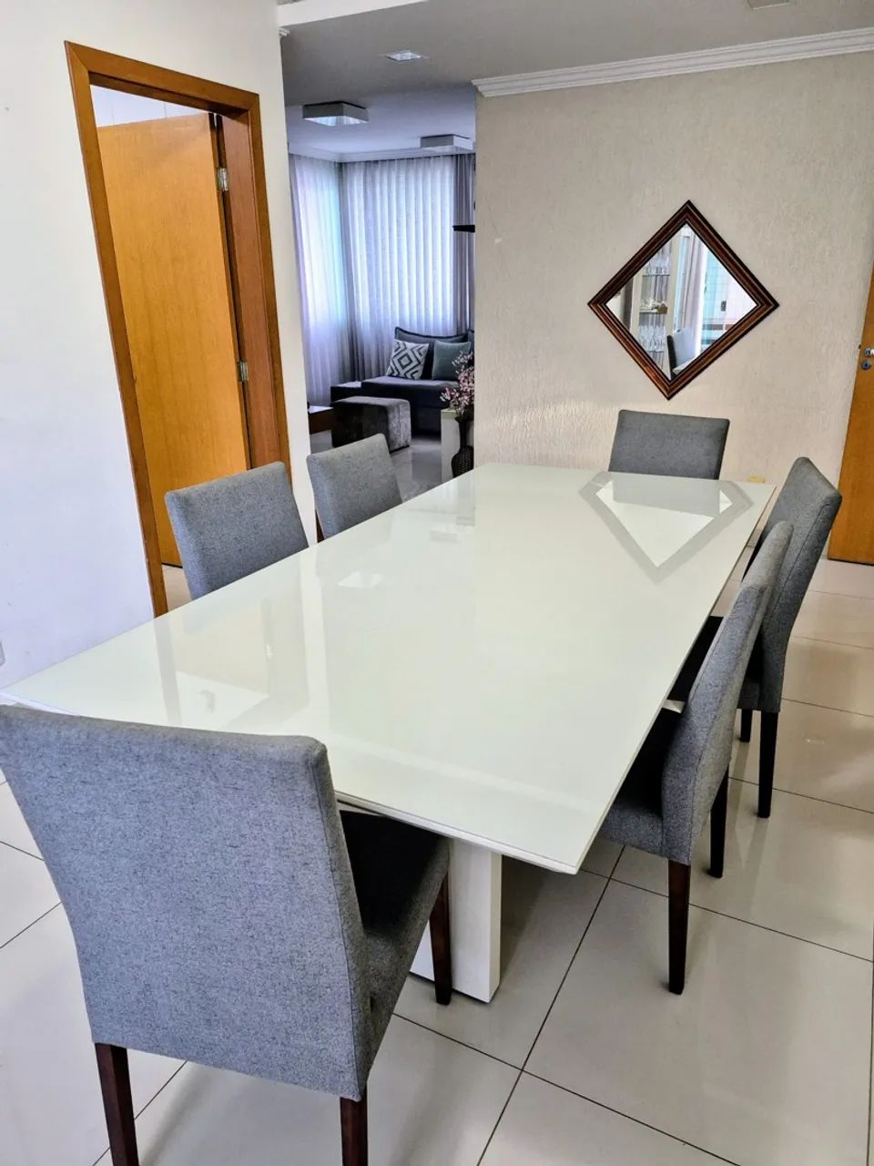 Mesa de Jantar com 6 cadeiras ALTO PADRÃO 
